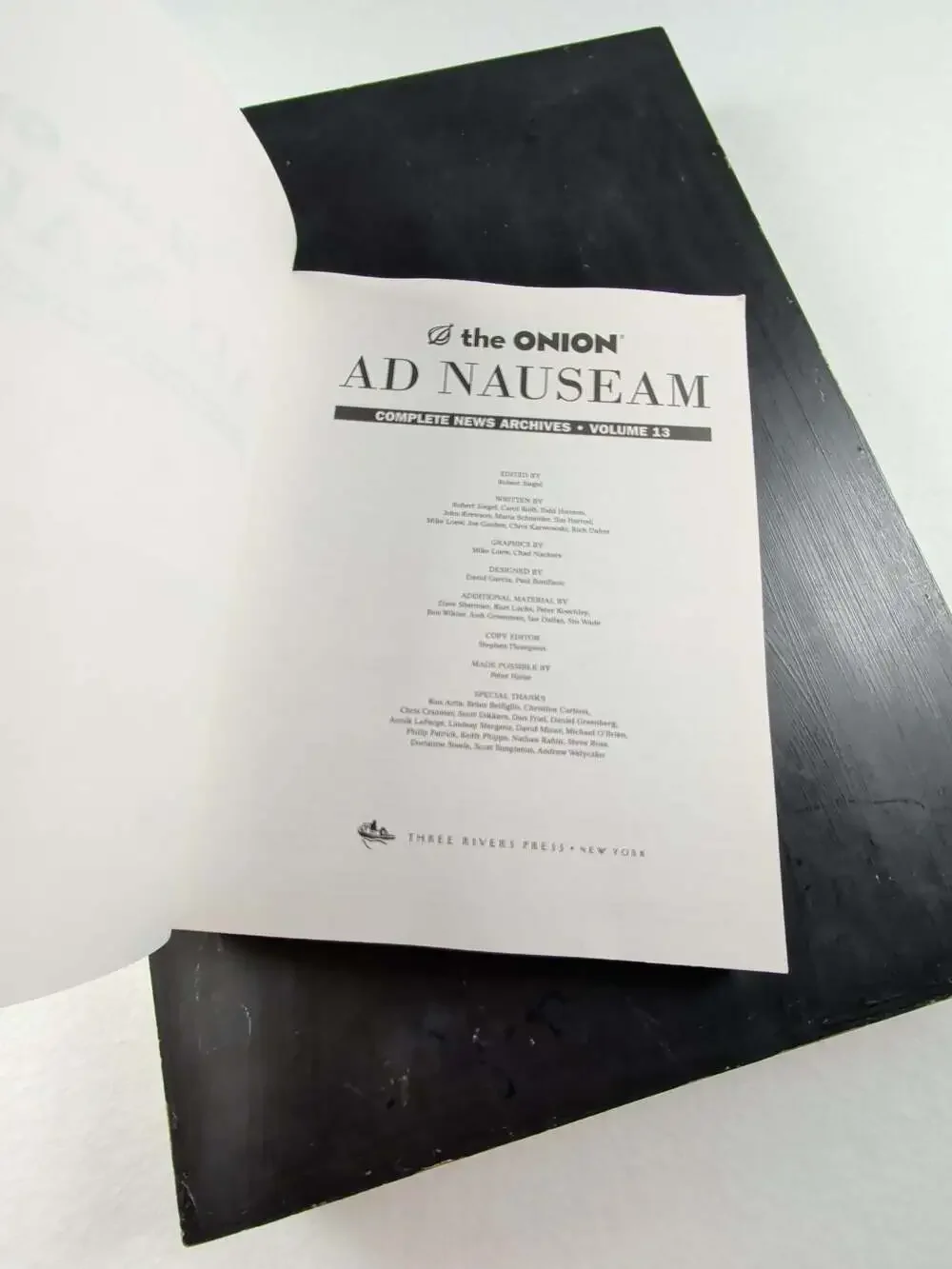 The Onion Ad Nauseam: Complete News Archives Volume 13